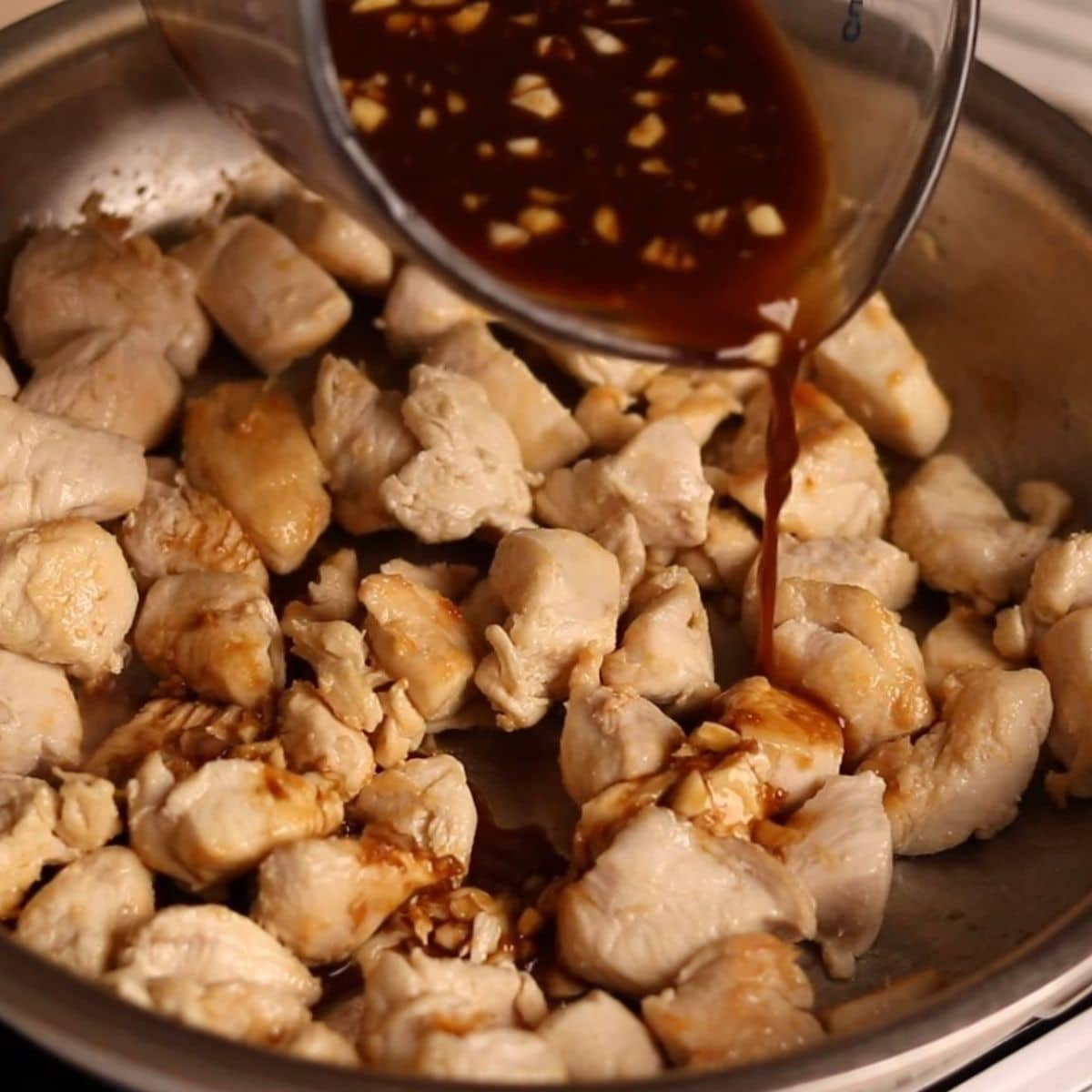 teriyaki chicken step 3. pour the sauce